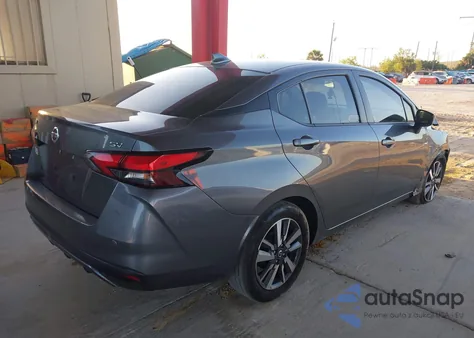 2020 Nissan Versa Sv Xtronic Cvt z USA, uszkodzony, nr VIN 3N1CN8EV1LL854992